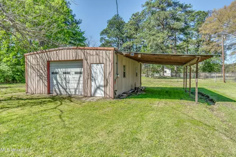 Exterior - 1419 Oak St, Flowood, MS 39232 photo 10 of 14