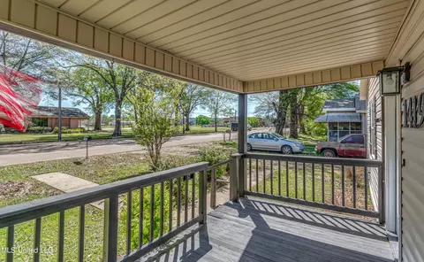 Exterior - 1419 Oak St, Flowood, MS 39232 photo 4 of 14