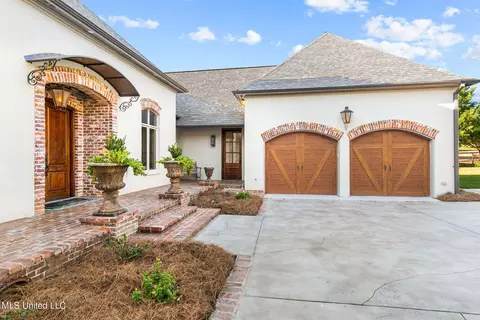 Exterior - 109 Cedar Woods Cv, Madison, MS 39110 photo 31 of 34