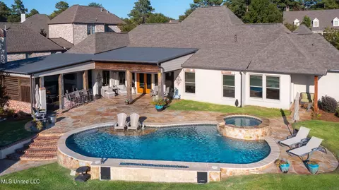 Exterior - 109 Cedar Woods Cv, Madison, MS 39110 photo 16 of 34