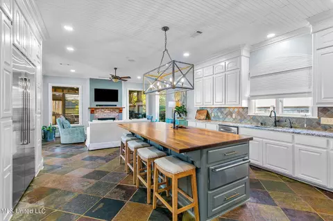 Dining - 109 Cedar Woods Cv, Madison, MS 39110 photo 7 of 8