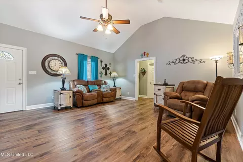 Living - 14510 Constitution Rd #0, Moss Point, MS 39562 photo 3 of 4