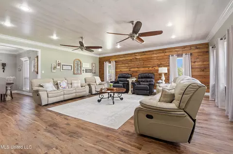 Living - 14510 Constitution Rd #0, Moss Point, MS 39562 photo 1 of 4