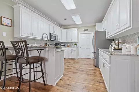 Kitchen - 14510 Constitution Rd #0, Moss Point, MS 39562 photo 1 of 4