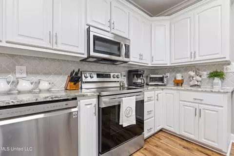 Kitchen - 14510 Constitution Rd #0, Moss Point, MS 39562 photo 4 of 4