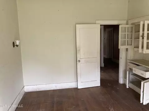 412 E Peace St, Canton, MS 39046 photo 7