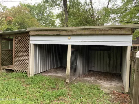 412 E Peace St, Canton, MS 39046 photo 17