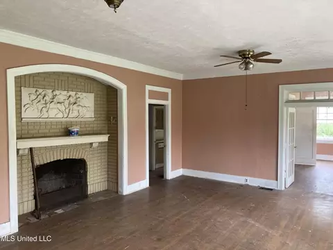 412 E Peace St, Canton, MS 39046 photo 5