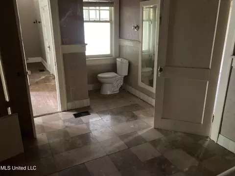 412 E Peace St, Canton, MS 39046 photo 11