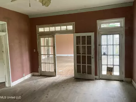 412 E Peace St, Canton, MS 39046 photo 16