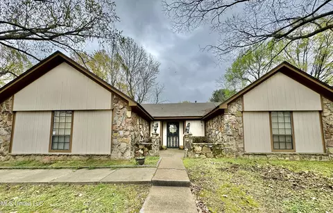 6830 E Lake Forest Dr, Walls, MS 38680