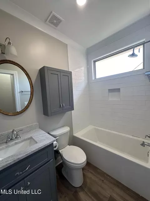 Bath - 2081 Springfield Dr, Belden, MS 38826 photo 1 of 4