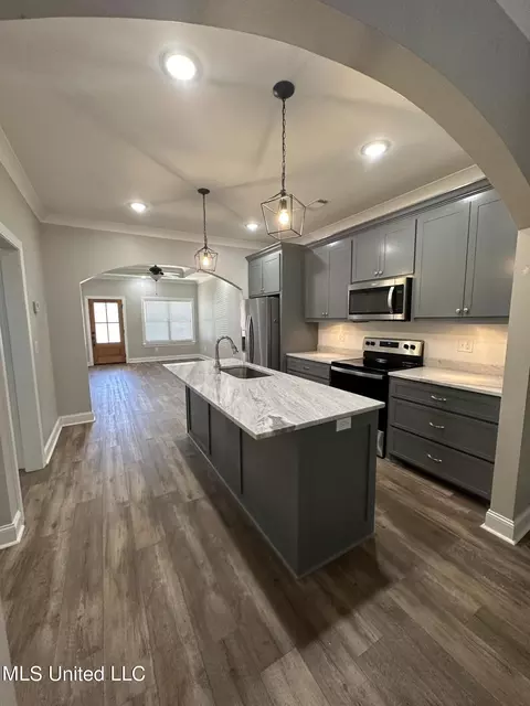 Kitchen - 2081 Springfield Dr, Belden, MS 38826 photo 2 of 2