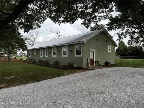 1225 Rocky Creek Rd, Lucedale, MS 39452