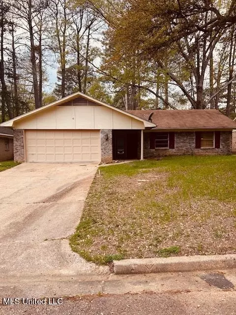 115 W Woodcrest Dr, Jackson, MS 39212