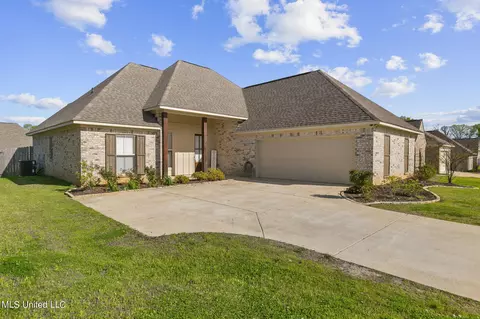 Exterior - 314 E Buttonwood Ln, Canton, MS 39046 photo 3 of 11