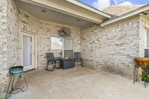 Exterior - 314 E Buttonwood Ln, Canton, MS 39046 photo 7 of 11