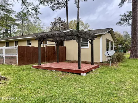Exterior - 799 E 4th Ave, Morton, MS 39117 photo 6 of 6