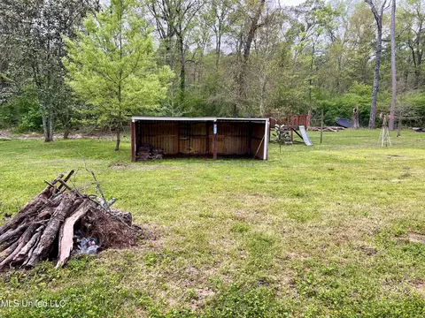 Exterior - 799 E 4th Ave, Morton, MS 39117 photo 2 of 6