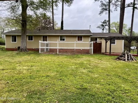 Exterior - 799 E 4th Ave, Morton, MS 39117 photo 5 of 6