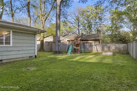 Exterior - 4140 Crestview Dr, Jackson, MS 39211 photo 9 of 9