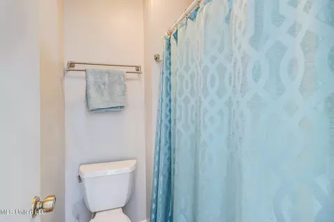 Bath - 6840 Hilo St, Diamondhead, MS 39525 photo 3 of 4