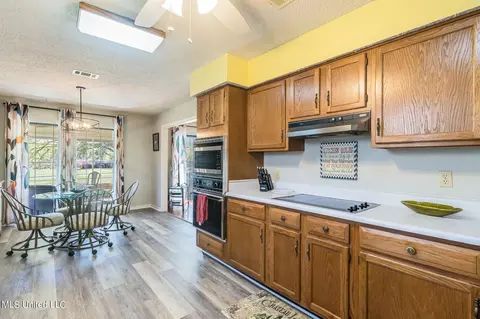 Kitchen - 6840 Hilo St, Diamondhead, MS 39525 photo 3 of 3