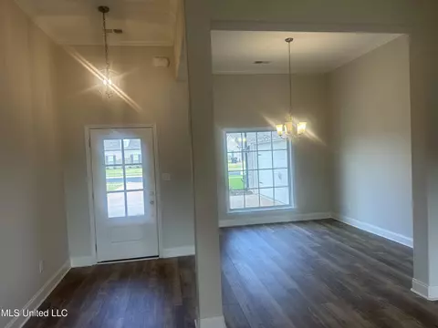 Entry Way - 1827 Benton Dr, Hernando, MS 38632 photo 1 of 1