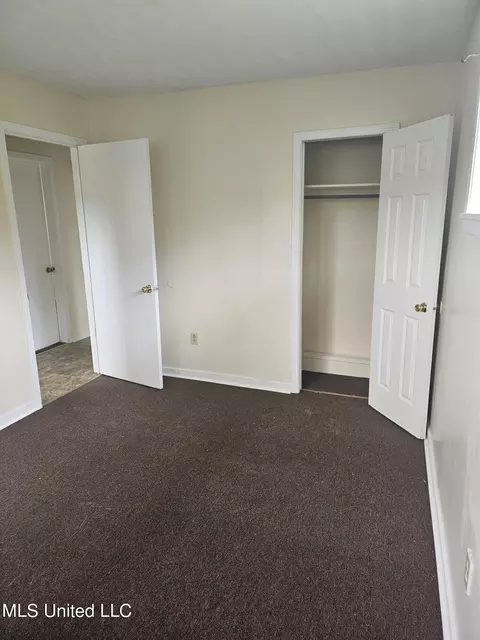 Bedroom - 209 Pineview Dr, Hazlehurst, MS 39083 photo 1 of 3