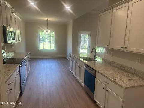 1762 Benton Dr, Hernando, MS 38632 photo 10