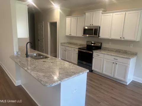 1762 Benton Dr, Hernando, MS 38632 photo 9