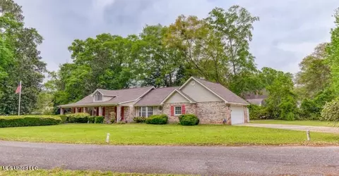 1208 Iowana Dr, Gautier, MS 39553