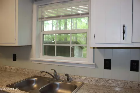 269 Baker Ln, Brandon, MS 39047 photo 8