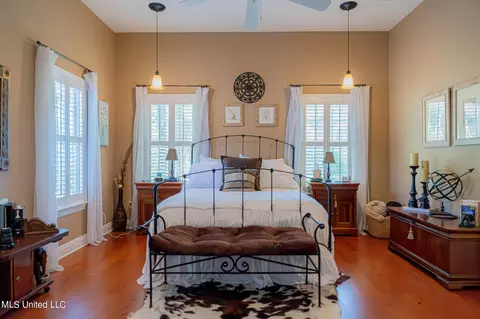 Bedroom - 9215 Nancy Dr, Biloxi, MS 39532 photo 6 of 6
