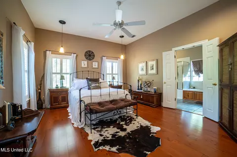 Bedroom - 9215 Nancy Dr, Biloxi, MS 39532 photo 5 of 6