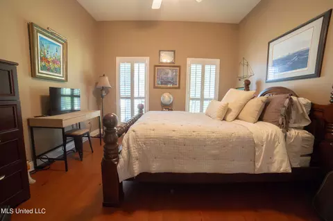 Bedroom - 9215 Nancy Dr, Biloxi, MS 39532 photo 4 of 6