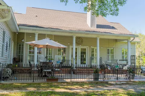 Exterior - 9215 Nancy Dr, Biloxi, MS 39532 photo 5 of 12