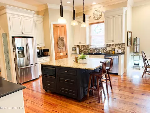 Kitchen - 110 Bristol Way, Madison, MS 39110 photo 1 of 3