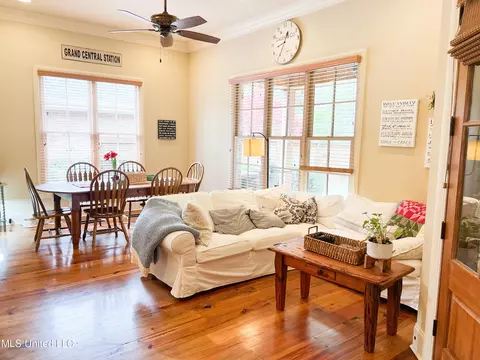 Living - 110 Bristol Way, Madison, MS 39110 photo 5 of 6