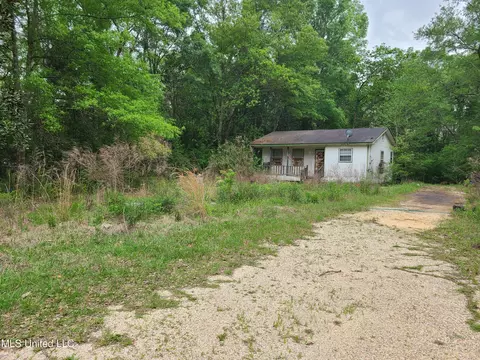3399 Highway 43 N, Picayune, MS 39466
