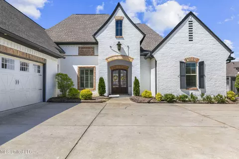 1010 Sapphire Xing, Flowood, MS 39232