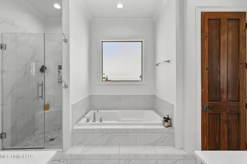 Bath - 1010 Sapphire Xing, Flowood, MS 39232 photo 6 of 10