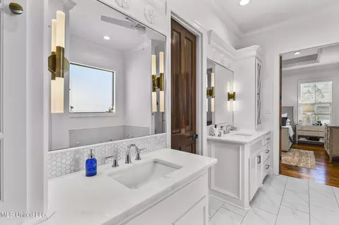 Bath - 1010 Sapphire Xing, Flowood, MS 39232 photo 4 of 10