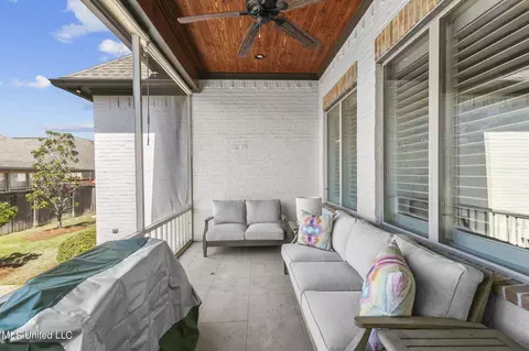 Exterior - 1010 Sapphire Xing, Flowood, MS 39232 photo 5 of 12