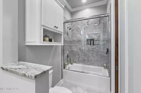 Bath - 1010 Sapphire Xing, Flowood, MS 39232 photo 9 of 10