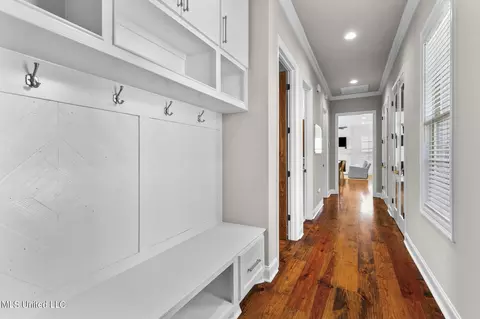 Entry Way - 1010 Sapphire Xing, Flowood, MS 39232 photo 5 of 6