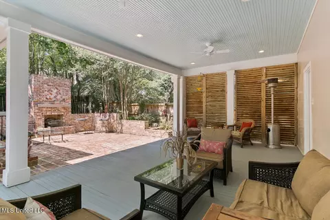 Exterior - 1833 Saint Ann St, Jackson, MS 39202 photo 6 of 7