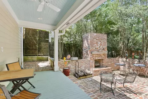 Exterior - 1833 Saint Ann St, Jackson, MS 39202 photo 4 of 7