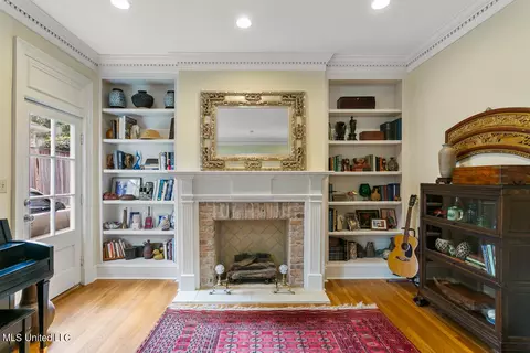 Living - 1833 Saint Ann St, Jackson, MS 39202 photo 8 of 11