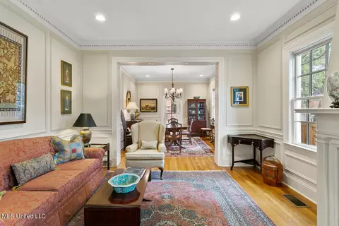 Living - 1833 Saint Ann St, Jackson, MS 39202 photo 6 of 11